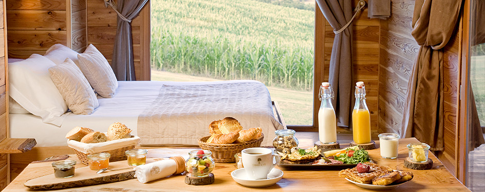 Petit déjeuner dans la chambre